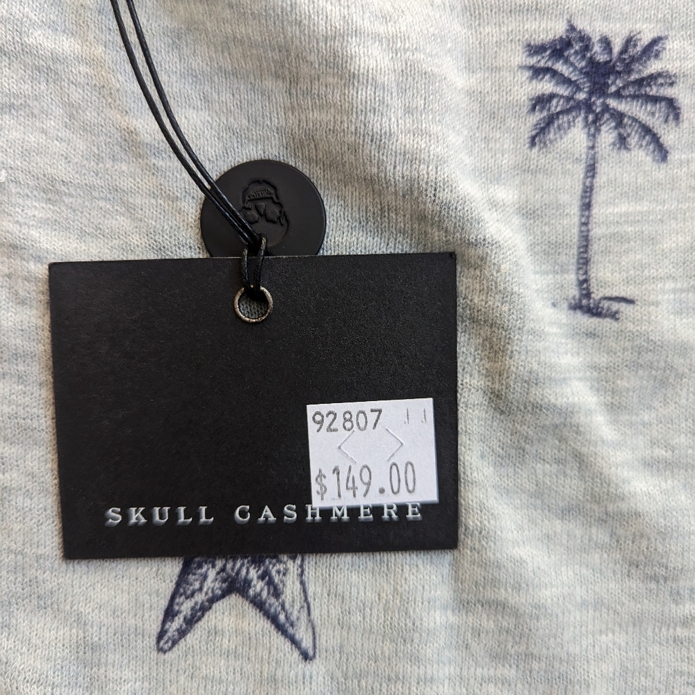 COPY - COPY - SKULL CASHMERE Sz S Small Gray with Black Skulls Short Sleeve NWT - Picture 3 of 11